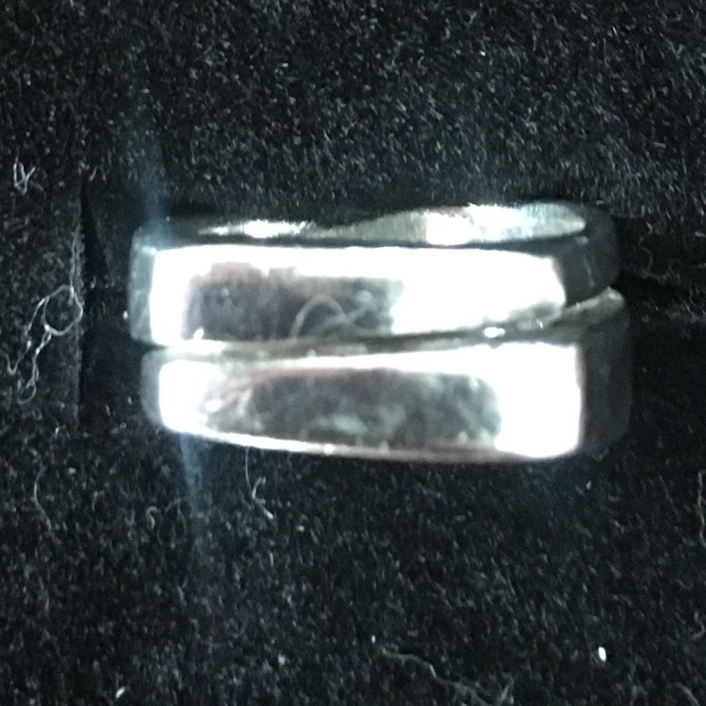 Asymmetrical Ring